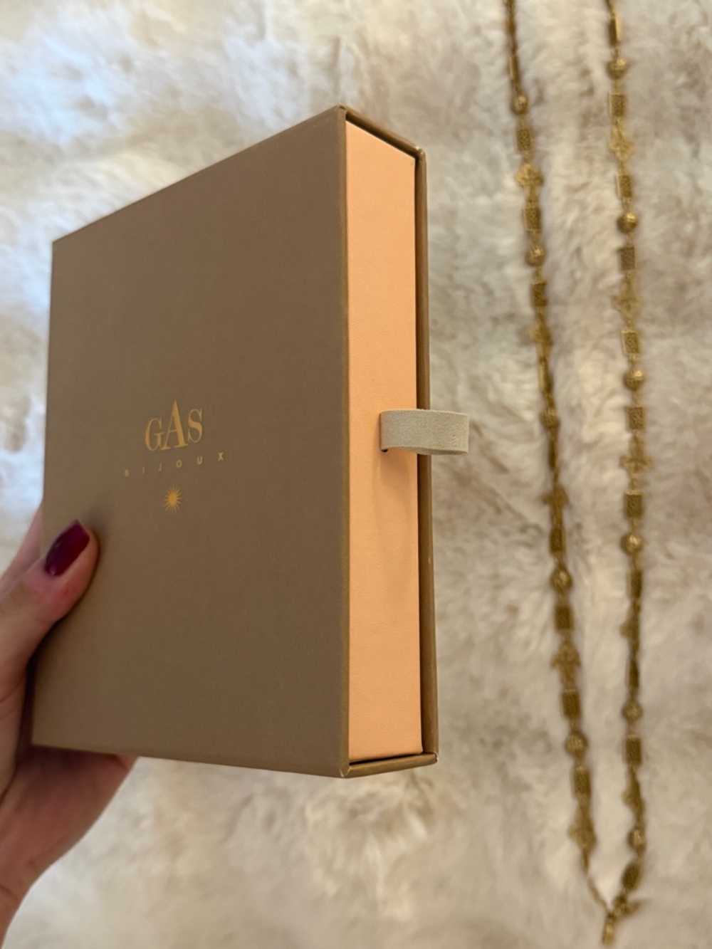 NWOT GAS BIJOU Long Gold Necklace - Picture 8 of 8